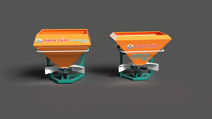 Máy cuốn rơm Phan Tấn hoạt động