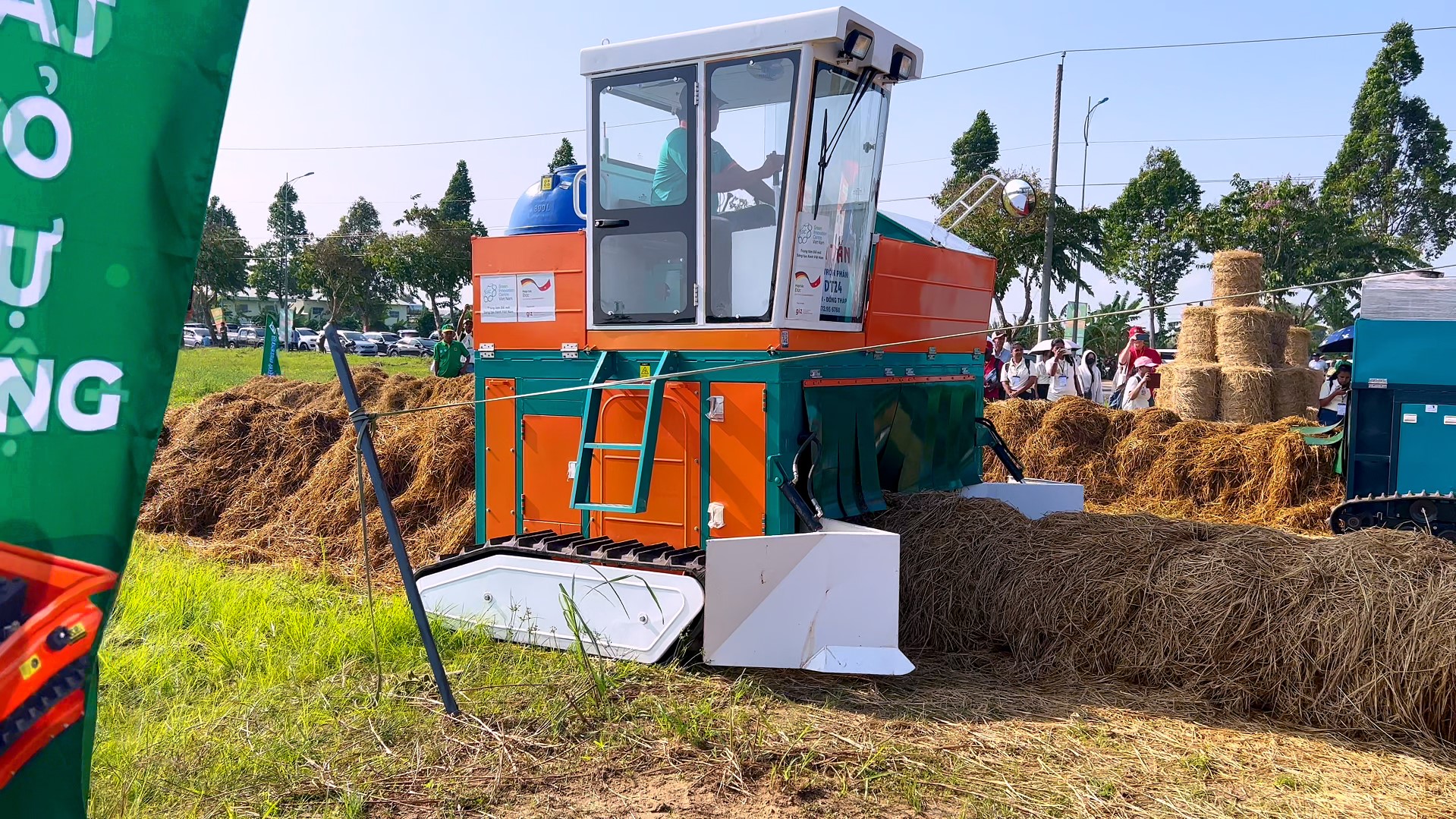 pt-dt18 nguyên liệu rơm